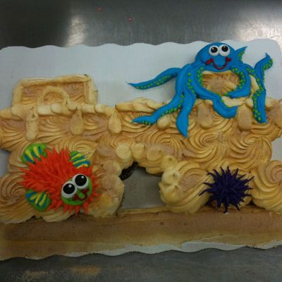 Sand Castle Cupcake Cake