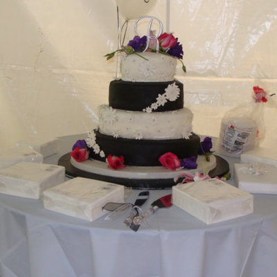 Black & White Wedding Cake