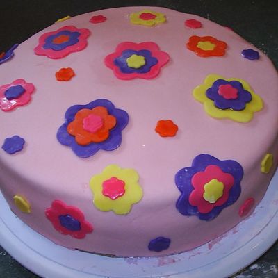 Colorful Flowers With Fondant