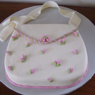 Easy To Do Purse Cake