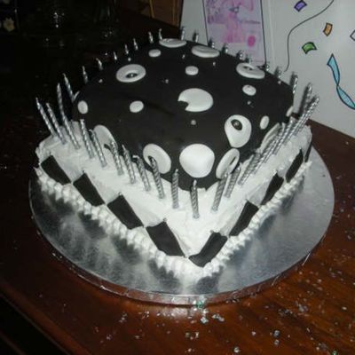 "39Th" 60Th Birthday Black And White Cake
