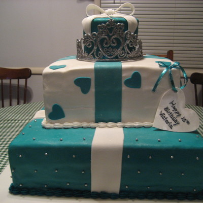 Present & Tiara Cake