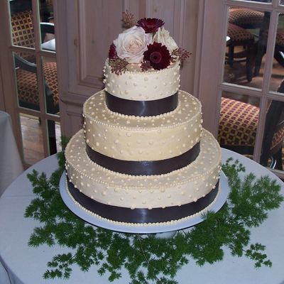 Round Stacked Wedding Cake