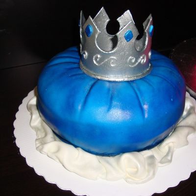 Prince Pillow Cake