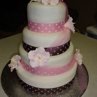 Brown/pink Wedding Cake