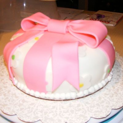 1St Fondant Cake - Wilton Course 3