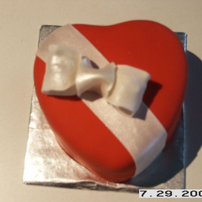 Red Heart Cake