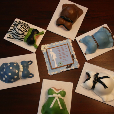 Miniature Pregnant Belly Cakes