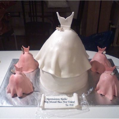 Wedding Gowns And Bridemaids Dresses