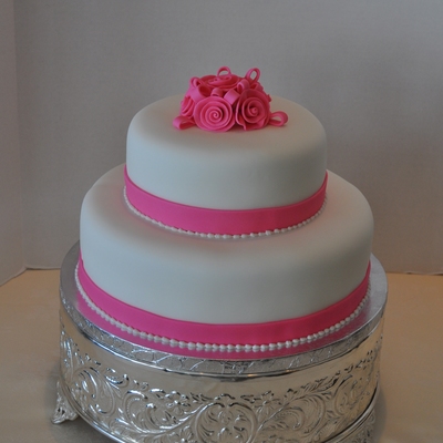 Simple But Sweet Round Cake