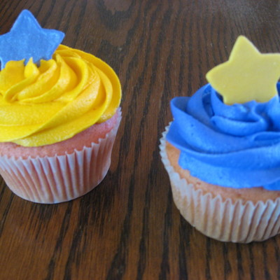 Purple & Gold Star Cupcakes