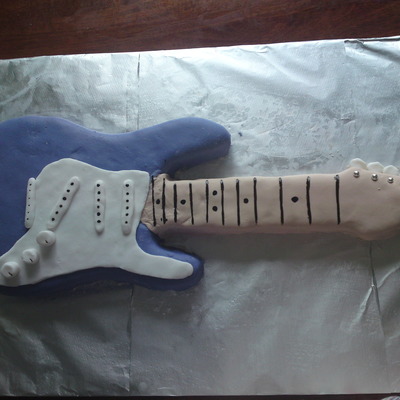 Guitar Cake
