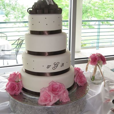 Cincinnati Wedding Cake By Cotillion Events