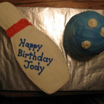 Bowling Pin And Ball Cake
