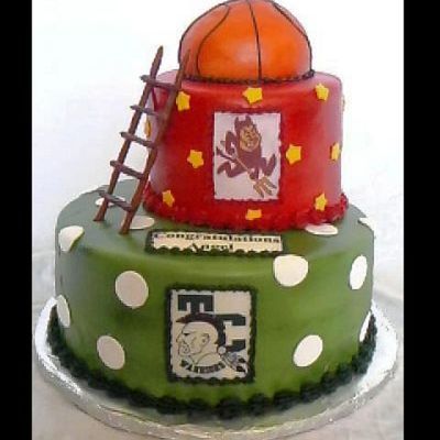 Hopi Graduation Cake