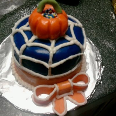 Halloween Cupcake :}