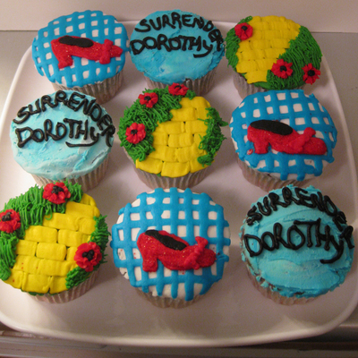 Wizard Of Oz Rainbow Cupcakes