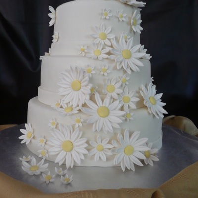 Daisy Wedding Cake