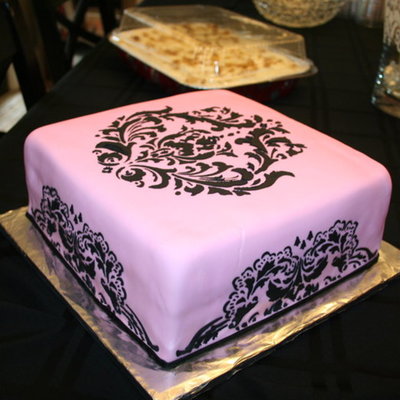 Damask Stenciled Cake