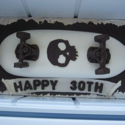 Skateboard Cake