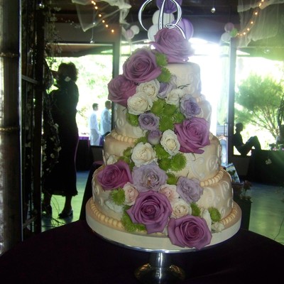 Ivory Wedding Cake