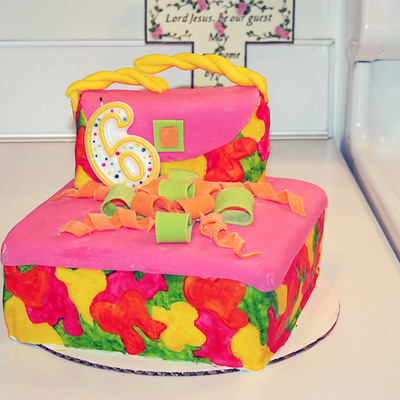 Gift Box And Purse Cake Camo