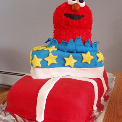 Elmo Present Cake