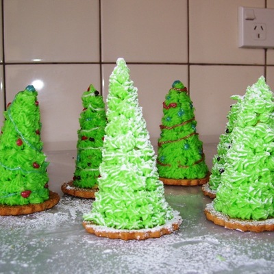 Christmas Tree Cupcakes