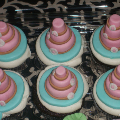 Mini Wedding Cake Cupcakes