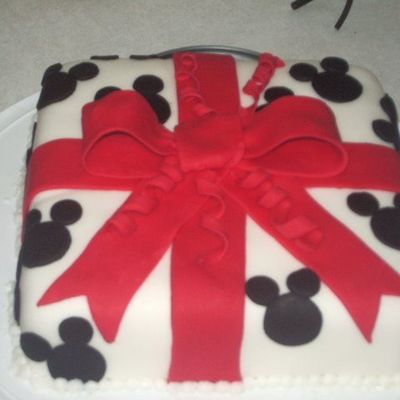 Birthday Present Cake