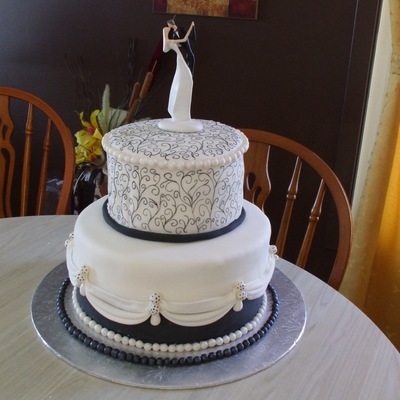 Black And White Wedding Cake
