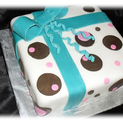 Polka Dot Present Cake