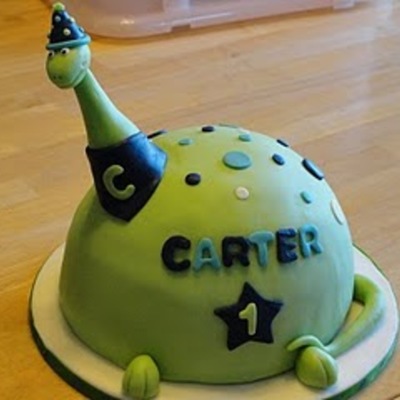 Dinosaur Cake And Cupcakes