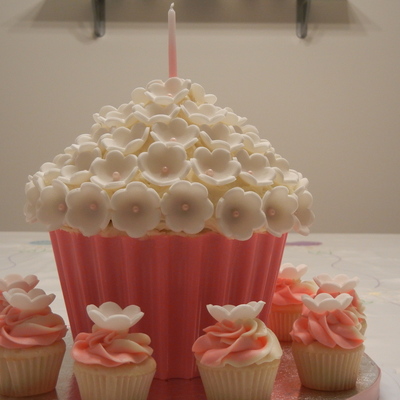 Giant Flower Cupcake
