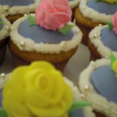 Little Rose Cupcakes