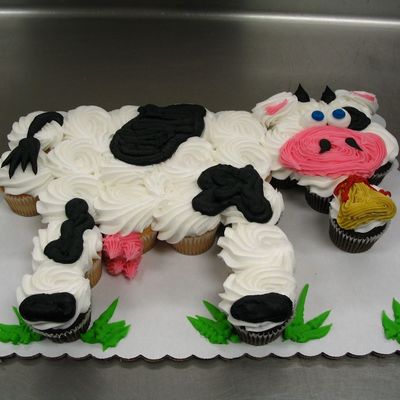 Cow Cupcake Cake