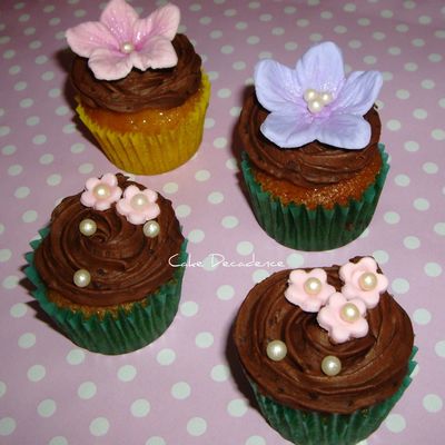 White Chocolate Baby Cup Cakes