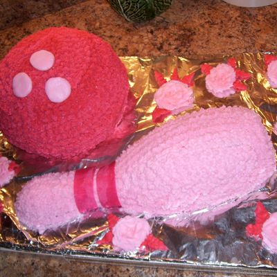 Bowling Cake