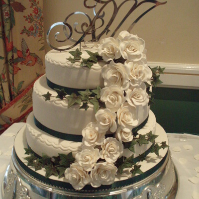 Rose And Ivy Wedding Cake