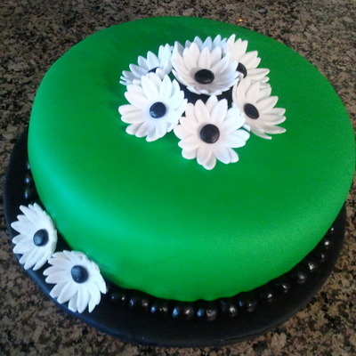 Fondant And Gumpaste Class Cake