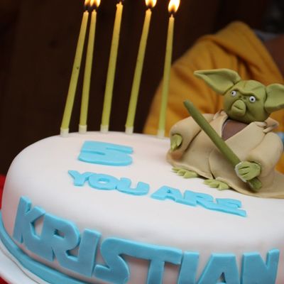 Star Wars Master Yoda Cake