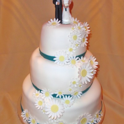 Daisy Wedding Cake