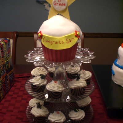 8Th Grade Graduation Cake