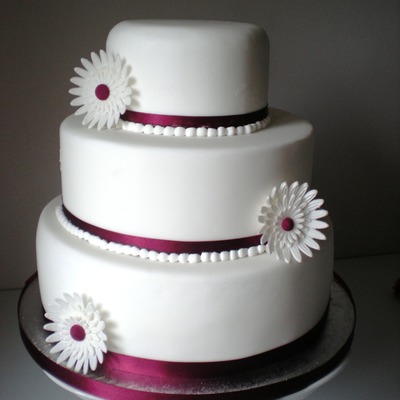 Daisie Wedding Cake