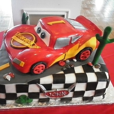 Lightning Mcqueen Cake
