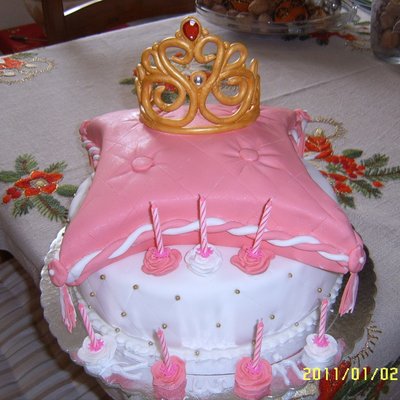 Tiara Cake