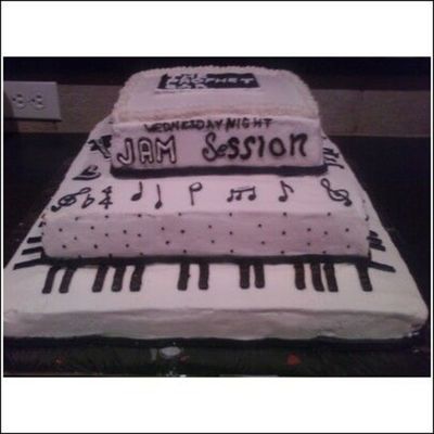Piano Cake