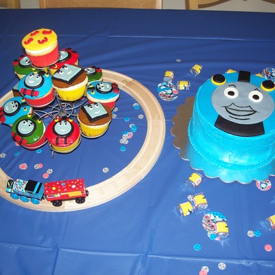 Thomas Birthday Cake And Cupcakes