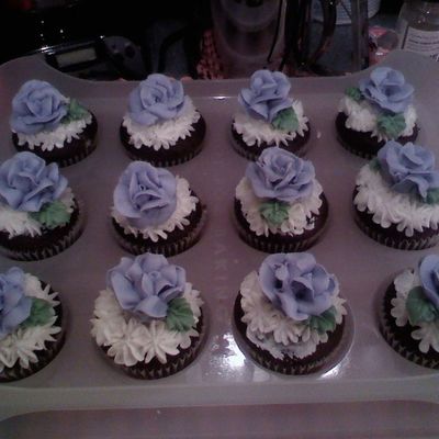 Violet Roses On Chocolate Cupcakes
