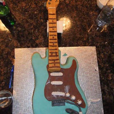 Fender Strata Cake